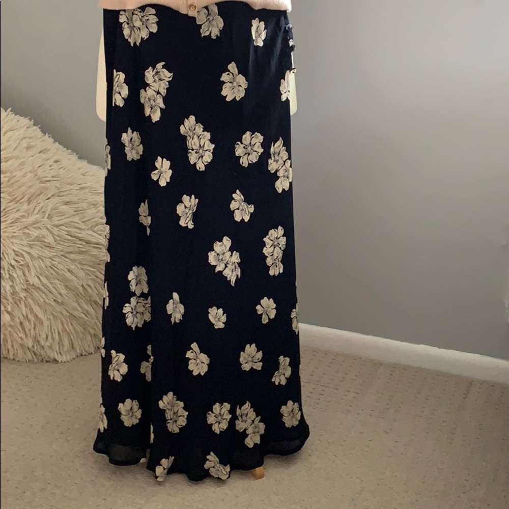 Ann Taylor petite rayon skirt